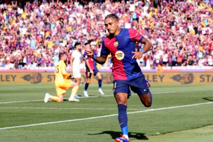 Raphinha con la maglia del Barcellona