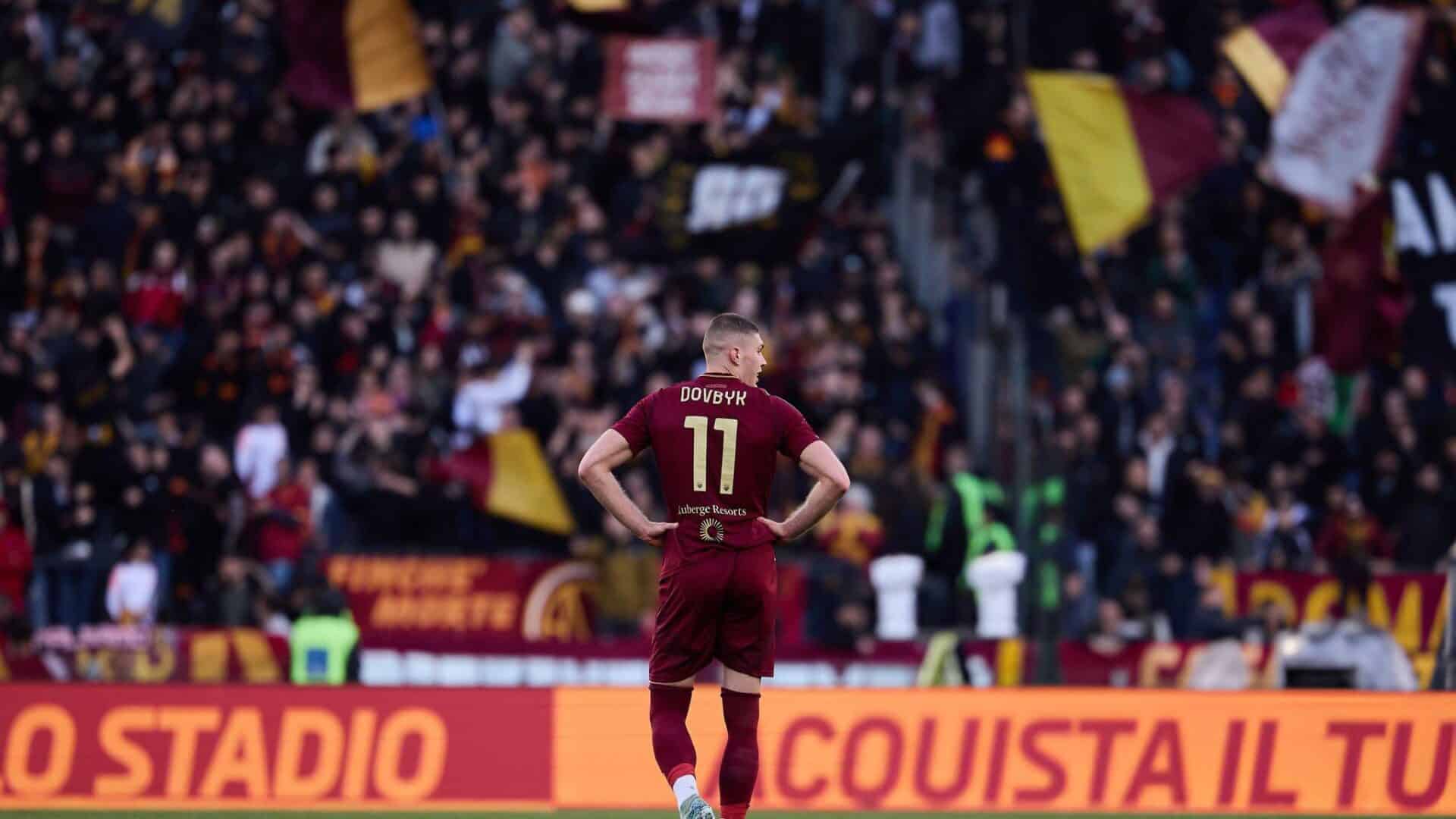 Artem Dovbyk con la maglia della Roma