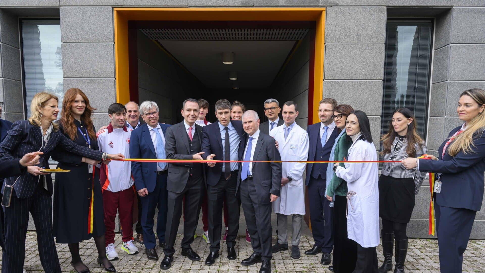 Inaugurazione del nuovo percorso dedicato ai giocatori della Roma al Campus Bio-Medico