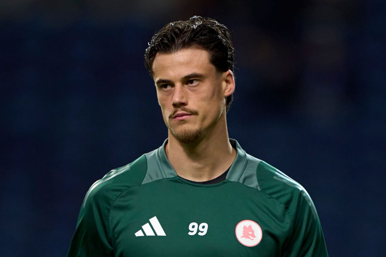 Roma, Svilar ritrova il Milan 490 giorni dopo l’esordio: il futuro è giallorosso Roma, Svilar ritrova il Milan 490 giorni dopo l’esordio: il futuro è giallorosso