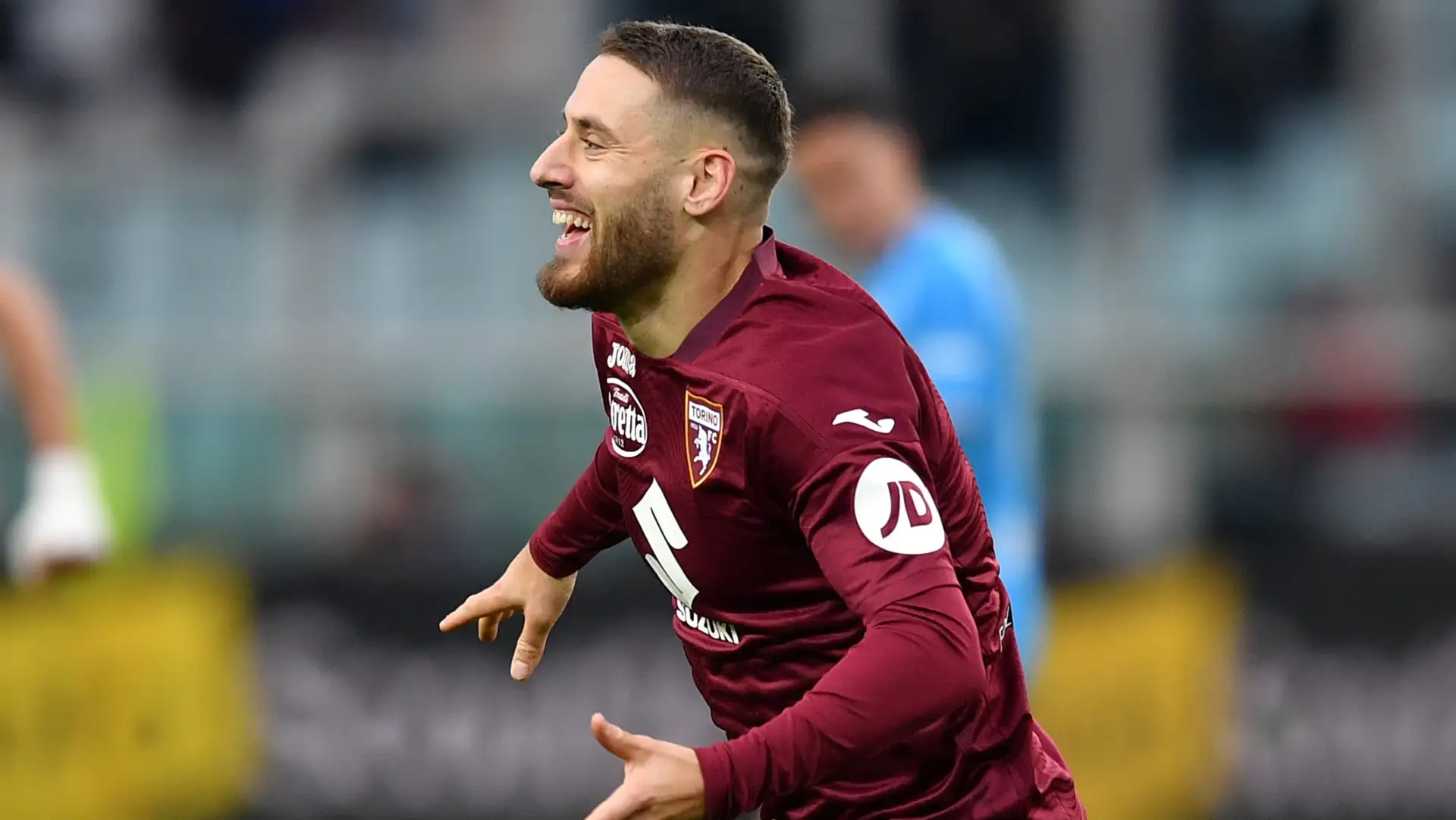 Vlasic con la maglia del Torino