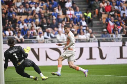 Soulé con la maglia della Roma