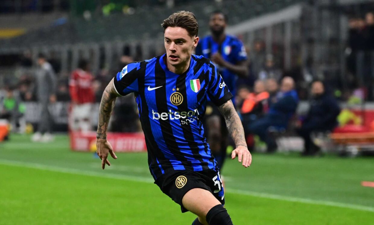 Zalewski con la maglia dell'Inter