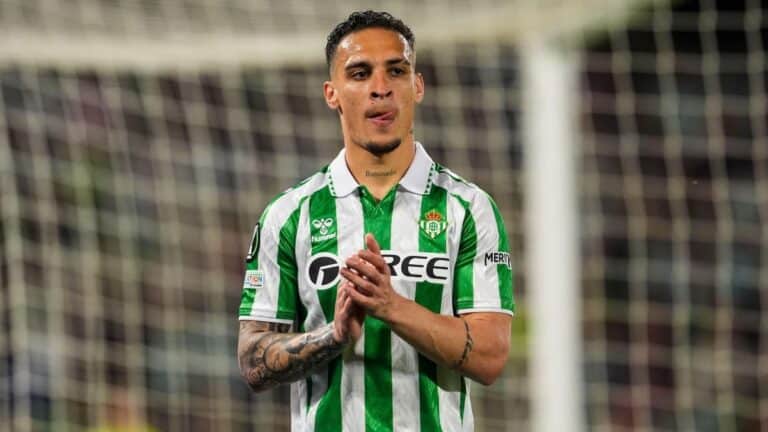 Antony con la maglia del Betis