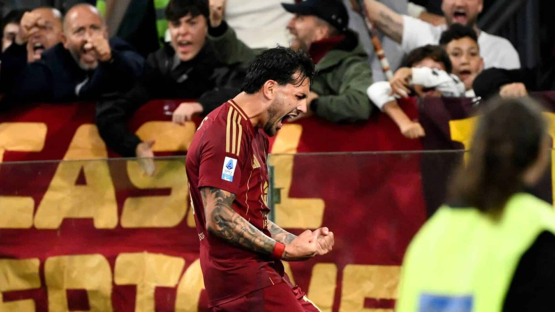 L'esultanza di Paredes in Roma-Milan