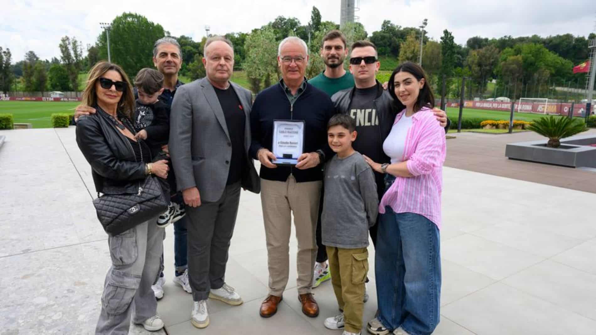 Ranieri riceve il premio Carlo Mazzone