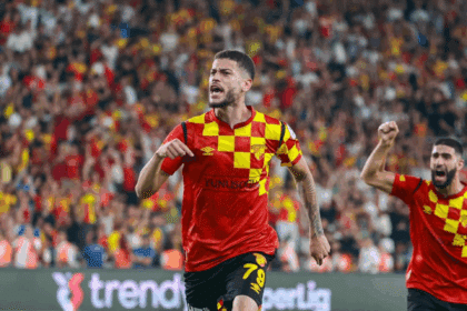 Romulo con la maglia del Goztepe