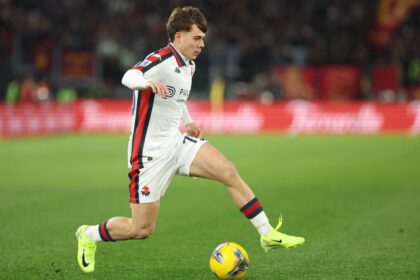 Venturino con la maglia del Genoa