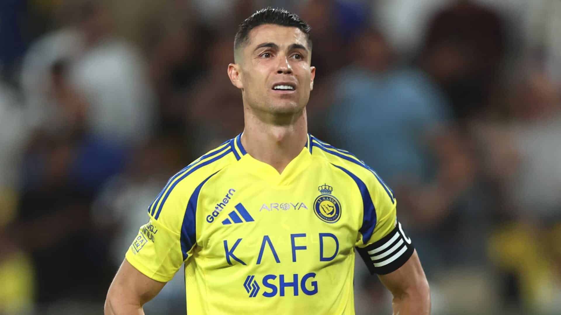 Cristiano Ronaldo con la maglia dell'Al Nassr