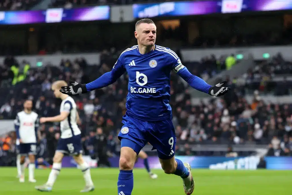Jamie Vardy con la maglia del Leicester