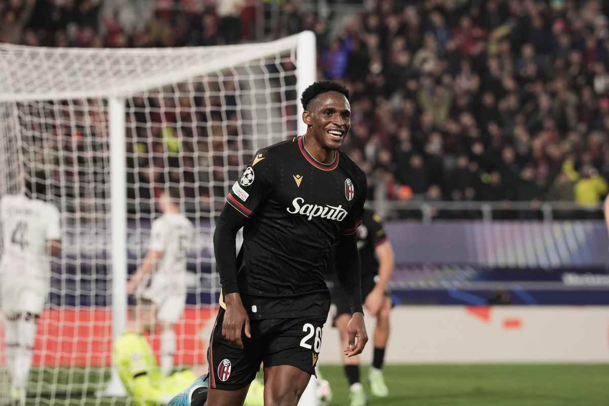 Lucumì con la maglia del Bologna