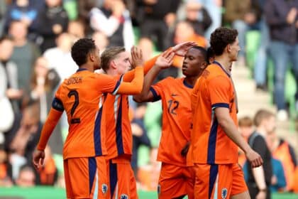 Rensch con i compagni dell'Olanda U21