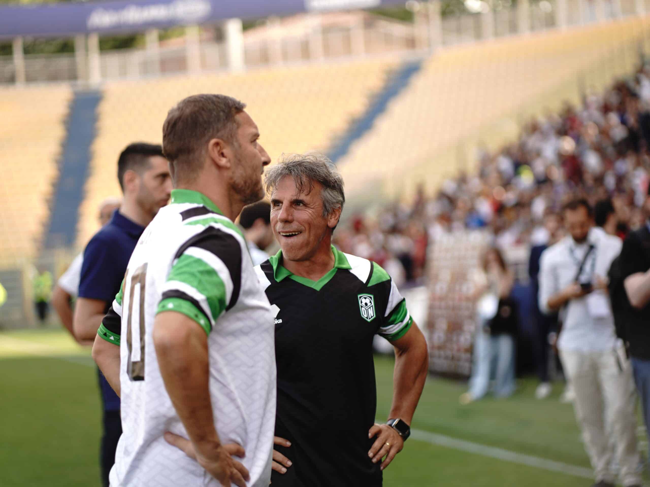 operazione nostalgia in campo tanti cuori giallorossi presente anche totti