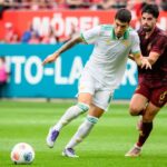Matías Soulé in azione durante Kaiserslautern-Roma, amichevole precampionato al Fritz-Walter-Stadion