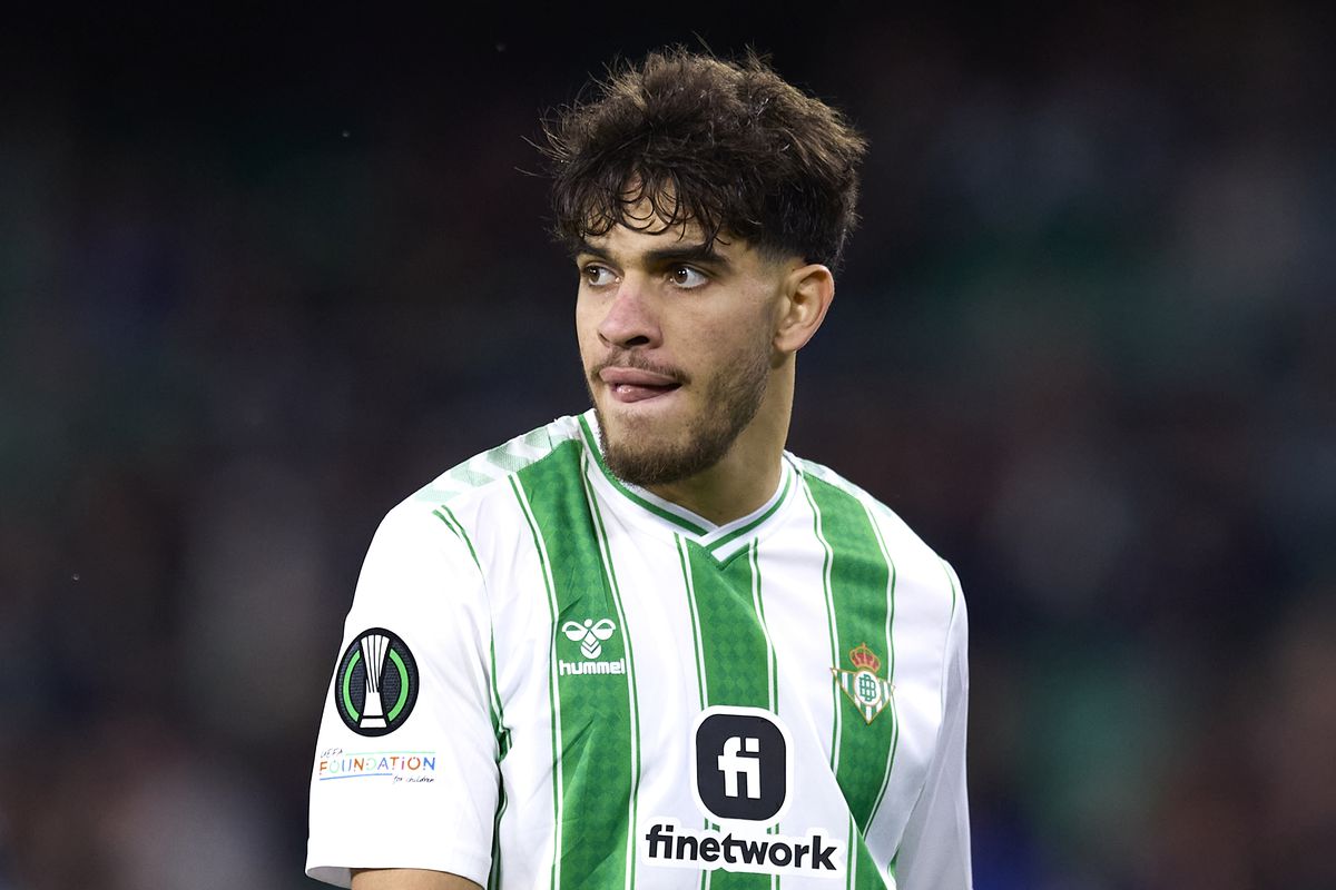 Ez Abde con la maglia del Betis