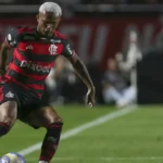 Wesley con la maglia del Flamengo