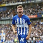 Evan Ferguson esulta dopo un gol con il Brighton, proposto alla Roma nel calciomercato estivo