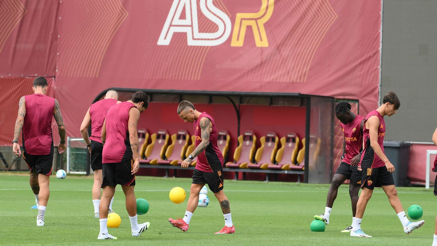 Roma, doppia seduta a Trigoria: Gasperini spinge già forte – VIDEO Roma, doppia seduta a Trigoria: Gasperini spinge già forte – VIDEO