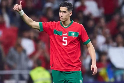 Aguerd con la maglia del Marocco