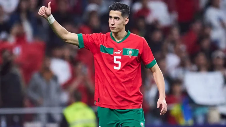 Aguerd con la maglia del Marocco