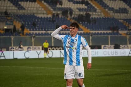 Arena con la maglia del Pescara