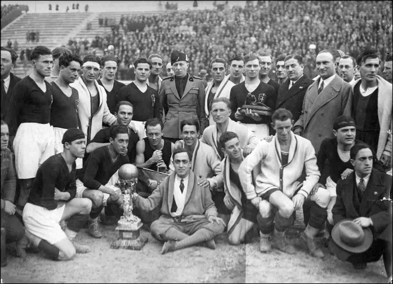 29 Luglio 1928: la Roma vince la Coppa Coni, primo storico trofeo giallorosso 29 Luglio 1928: la Roma vince la Coppa Coni, primo storico trofeo giallorosso