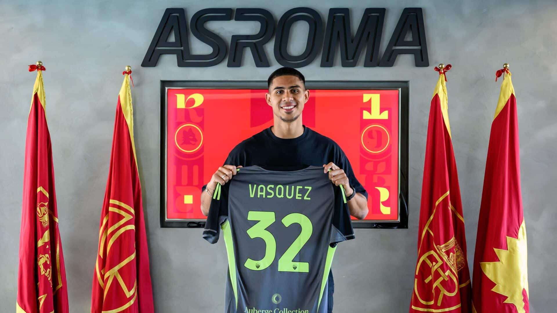 Devis Vasquez con la maglia della Roma