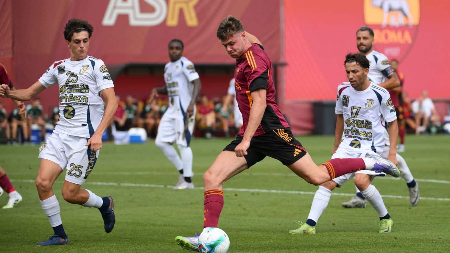 Evan Ferguson in azione in Roma-UniPomezia