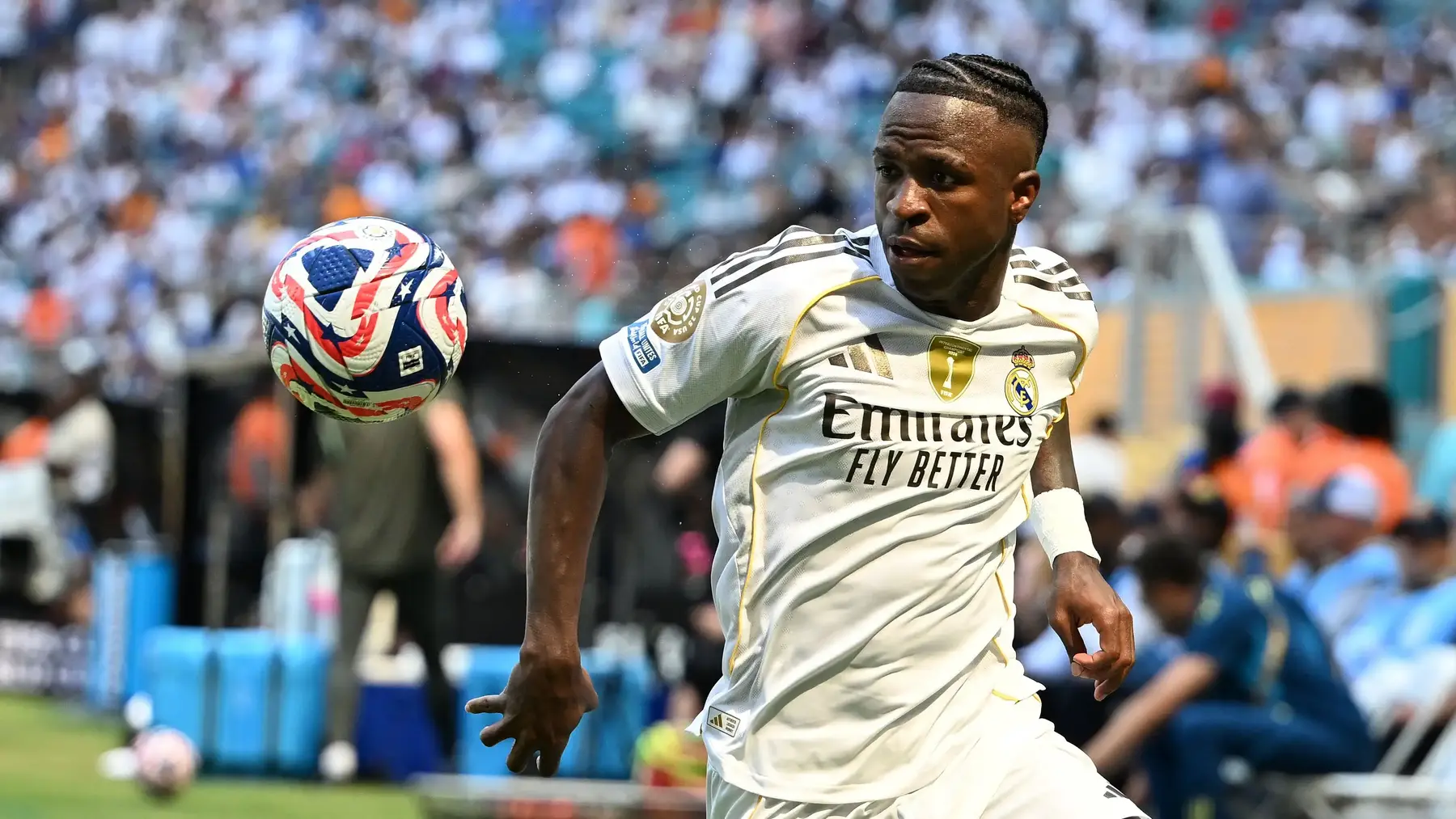 Real Madrid, Vinicius Jr verso l’Arabia Saudita? Offerta monstre dall’Al Ahli Real Madrid, Vinicius Jr verso l’Arabia Saudita? Offerta monstre dall’Al Ahli