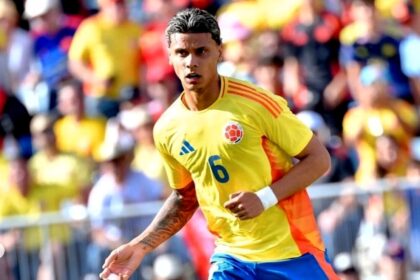 Richard Rios in azione con la Nazionale colombiana