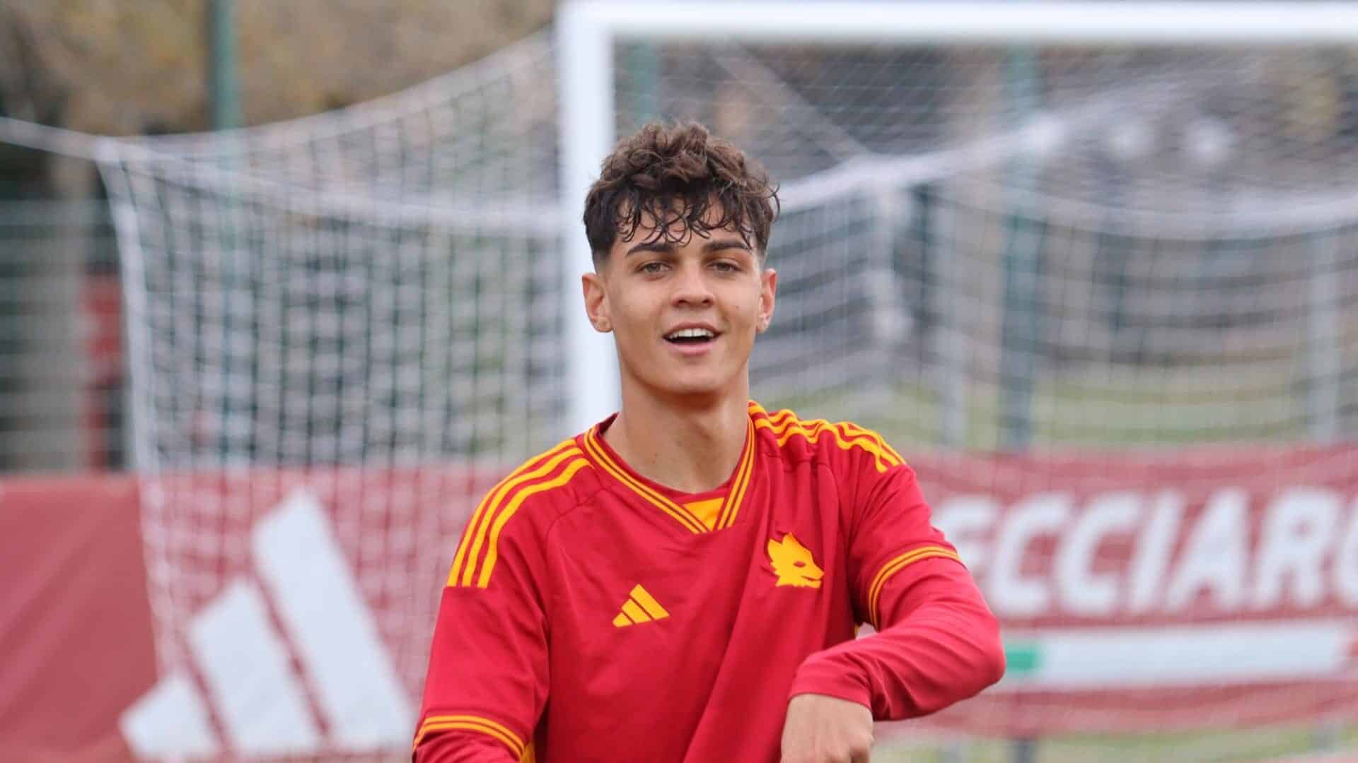 William Feola con la maglia della Roma