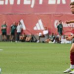 El Aynaoui con la maglia della Roma durante l’amichevole estiva a Trigoria