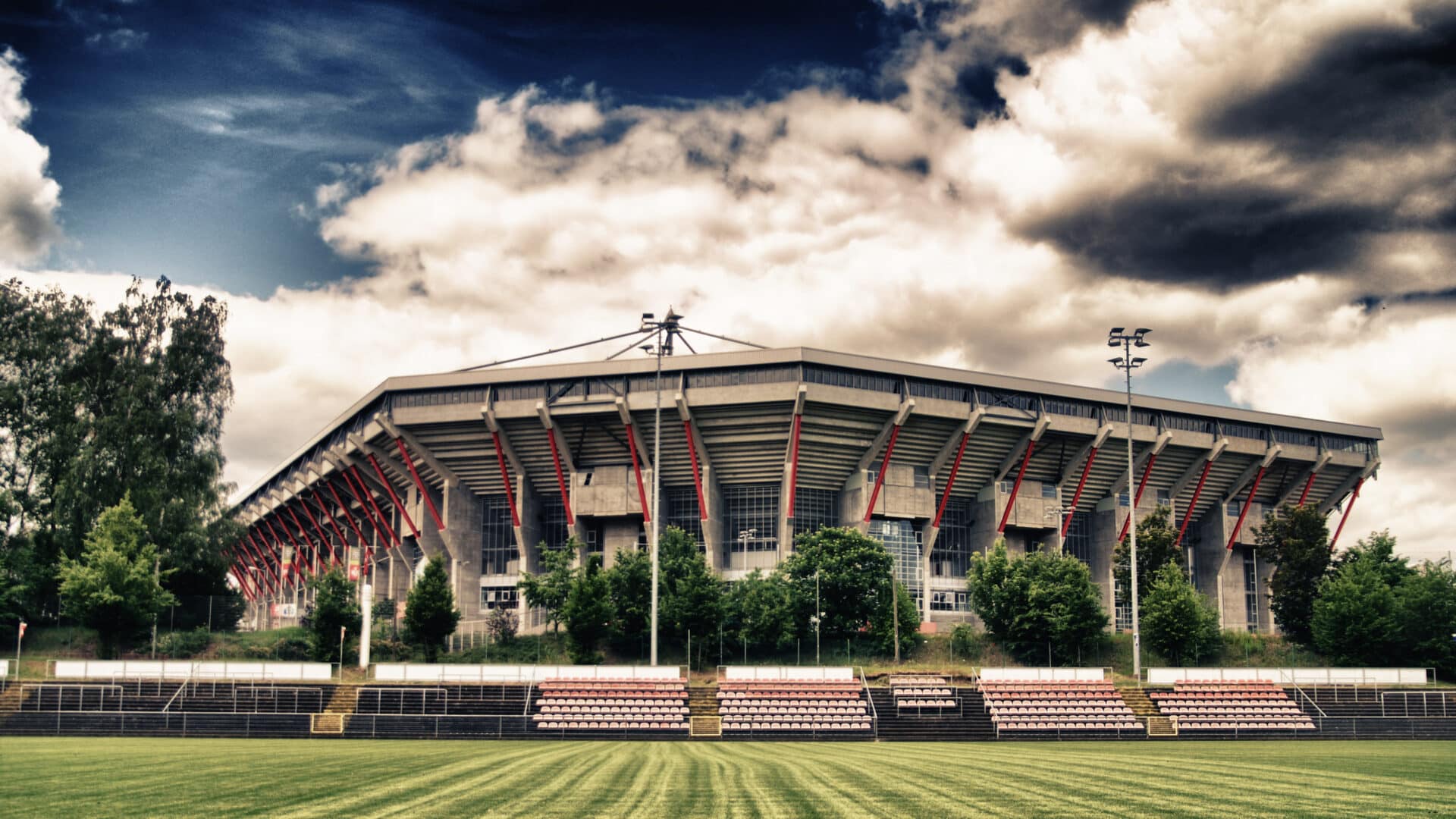 Veduta panoramica del Fritz-Walter-Stadion, stadio del Kaiserslautern