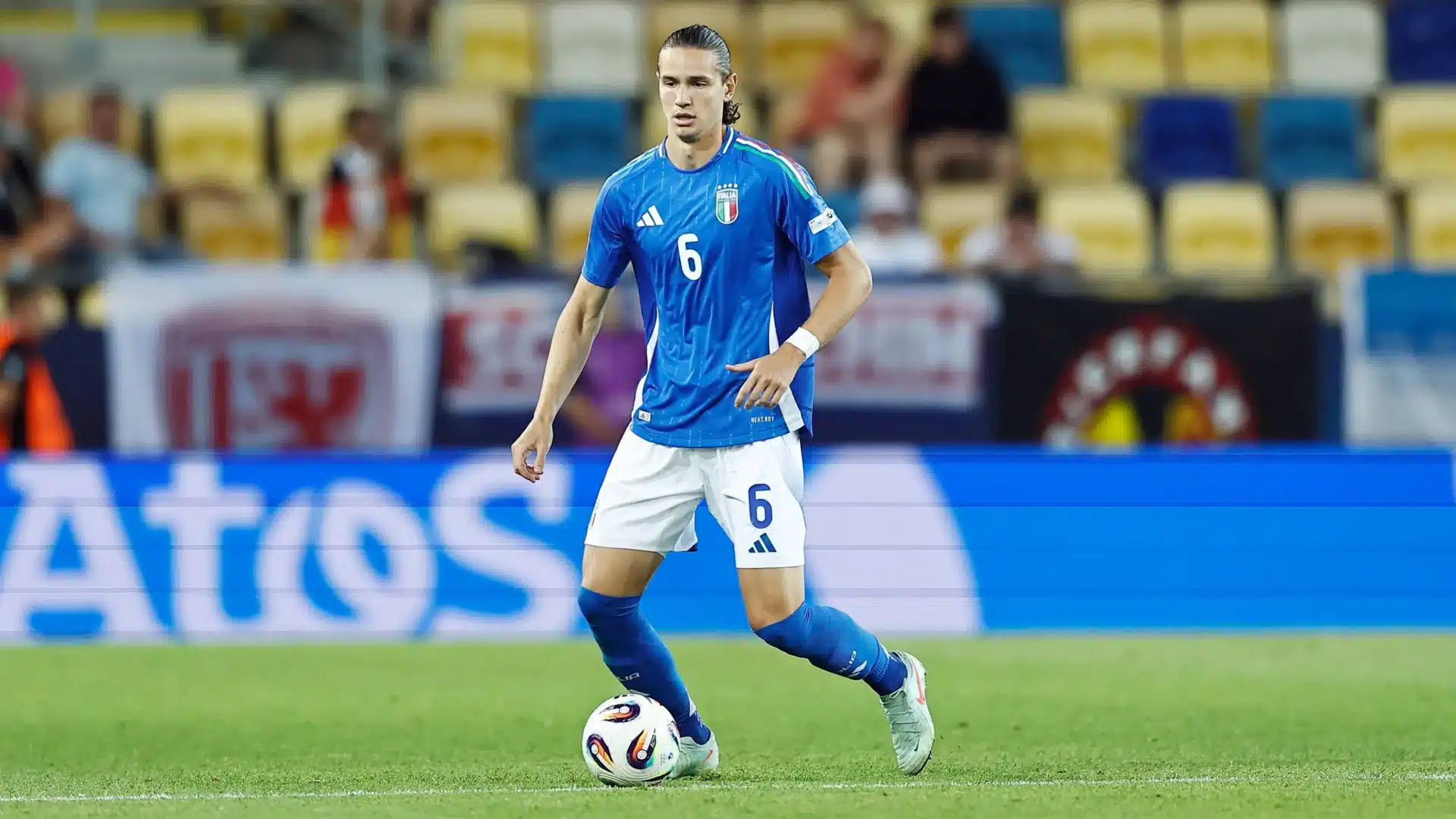 Daniele Ghilardi con la maglia dell’Italia Under 21 durante un match internazionale