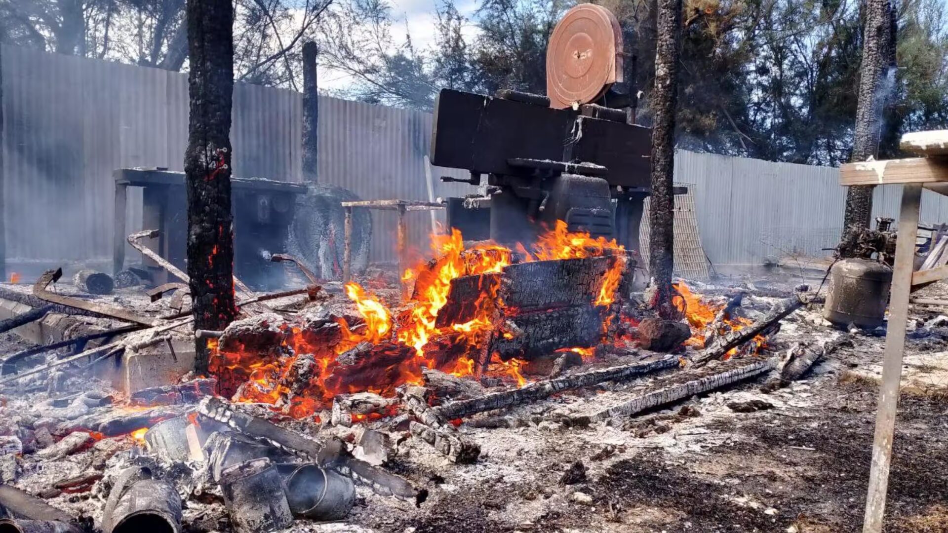 Roma, nuovi incendi tra Fiumicino e Ponte Galeria