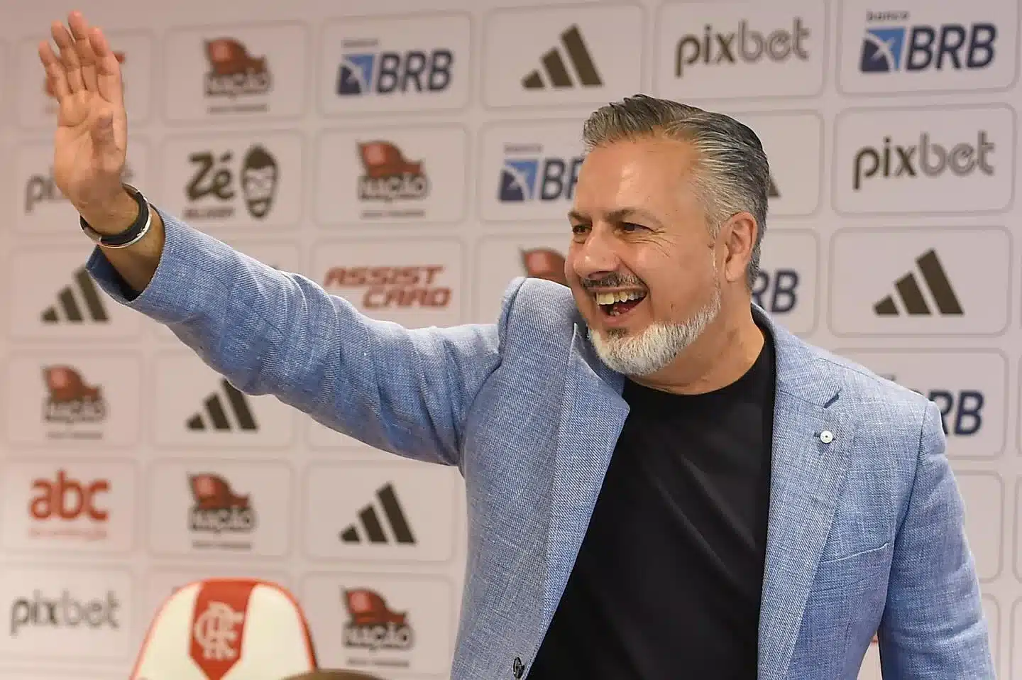 Caos Flamengo, traballa il ds Boto: la Roma osserva, Wesley resta bloccato Caos Flamengo, traballa il ds Boto: la Roma osserva, Wesley resta bloccato