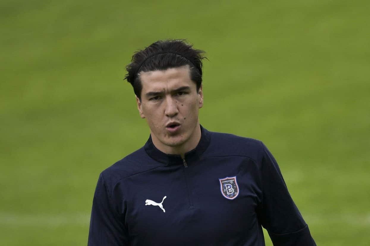 Eldor Shomurodov in allenamento con l'Istanbul Basaksehir