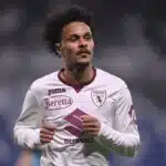 Valentino Lazaro con la maglia del Torino durante una partita di Serie A